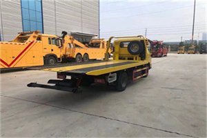 吉木萨尔非事故拖车