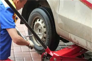 吉木萨尔附近拖车24小时服务热线电话